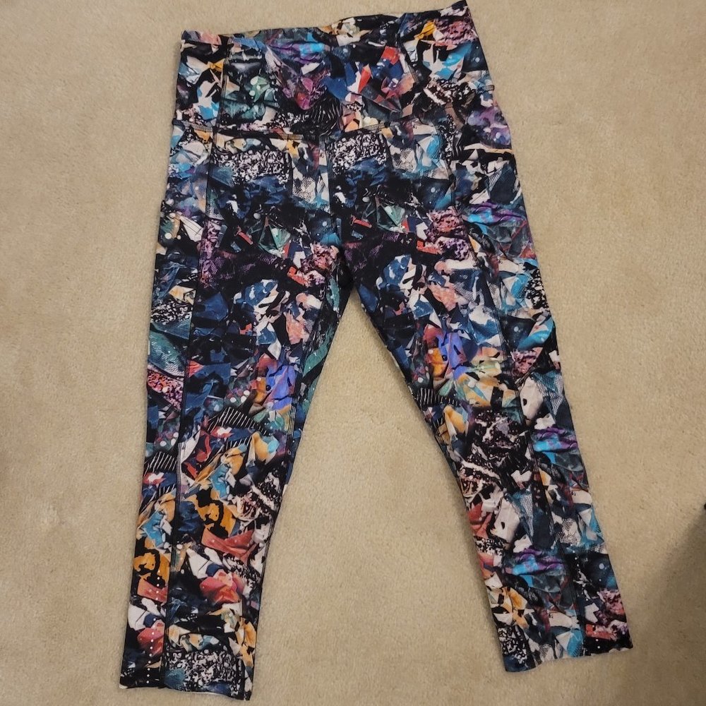Lululemon Wunder Under Hi-Rise 1/2 Tight - Size 8